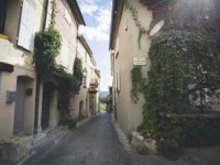 4 Days Yoga Retreat in the Charms of Provence, France