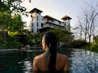 8 Days Pura Vida Surf and Yoga Retreat in Costa Rica