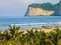 3 Days Surf and Yoga Retreat in Ecuador